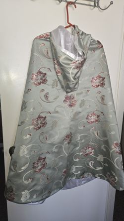 Beautiful Green Renaissance Cape