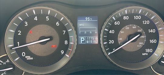 2012 Infiniti M37
