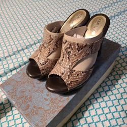 Valuable Snake Fabric Shoes