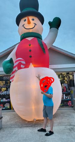 20 ft snowman