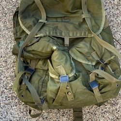 Vintage military Alice pack Vietnam era rucksack backpack with frame Excellent Condition camping tool