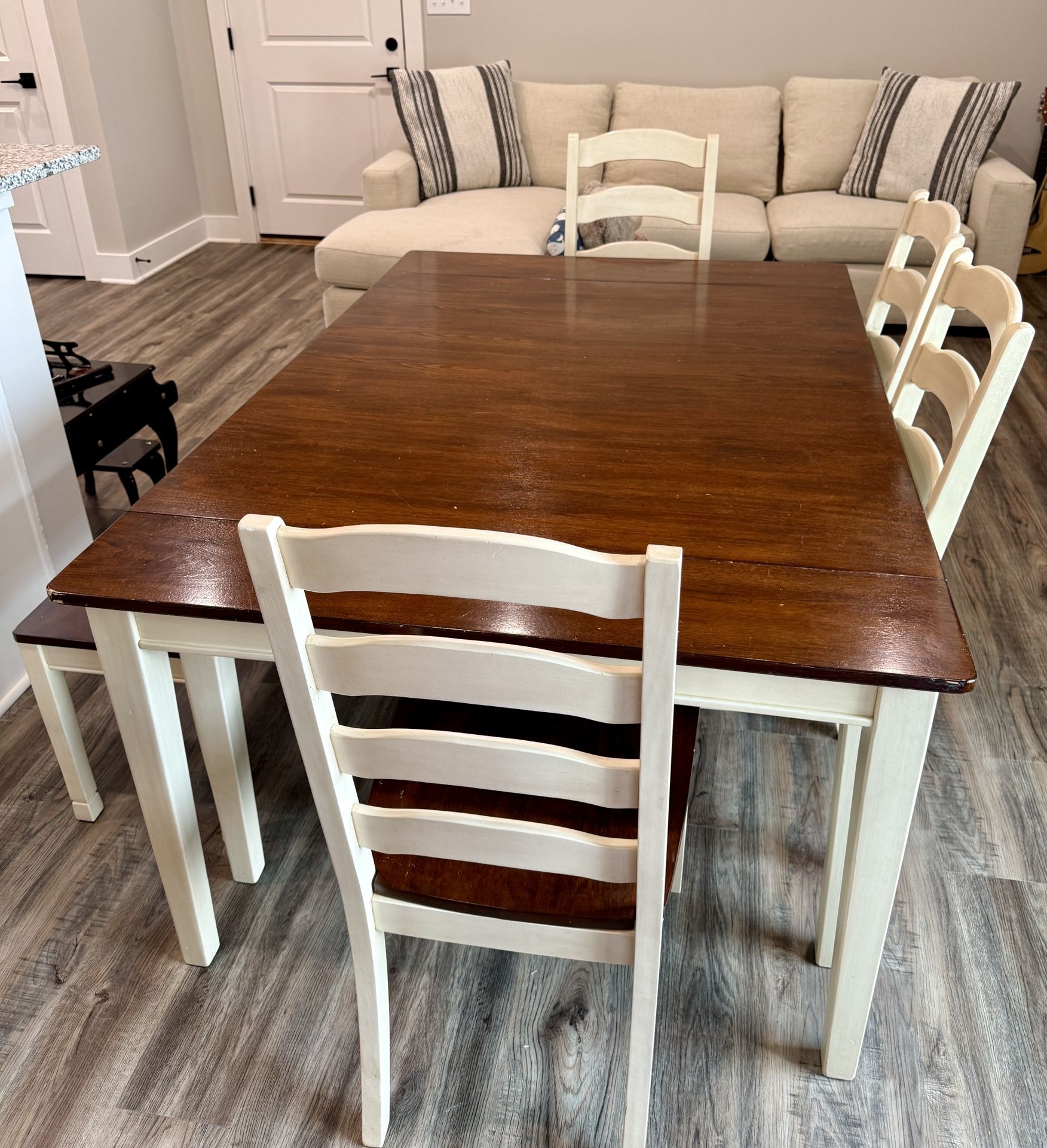 Ashley Furniture Whitesburg - Brown/Cottage White Dining Room 64”x44”