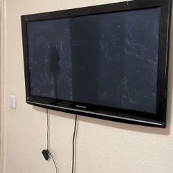 Panasonic flatscreen TV 42 inch