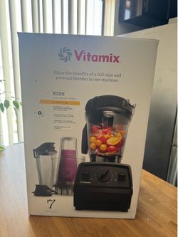 Vitamix E320 blender