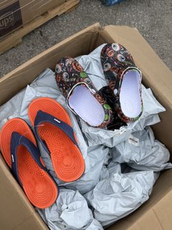 Wholesale Only! Men Summer Slippers Flip Flops& Crocs 