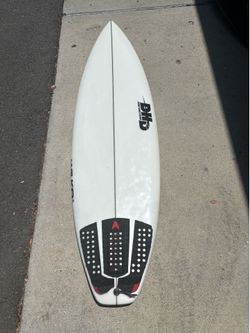5’10 DHD surfboard