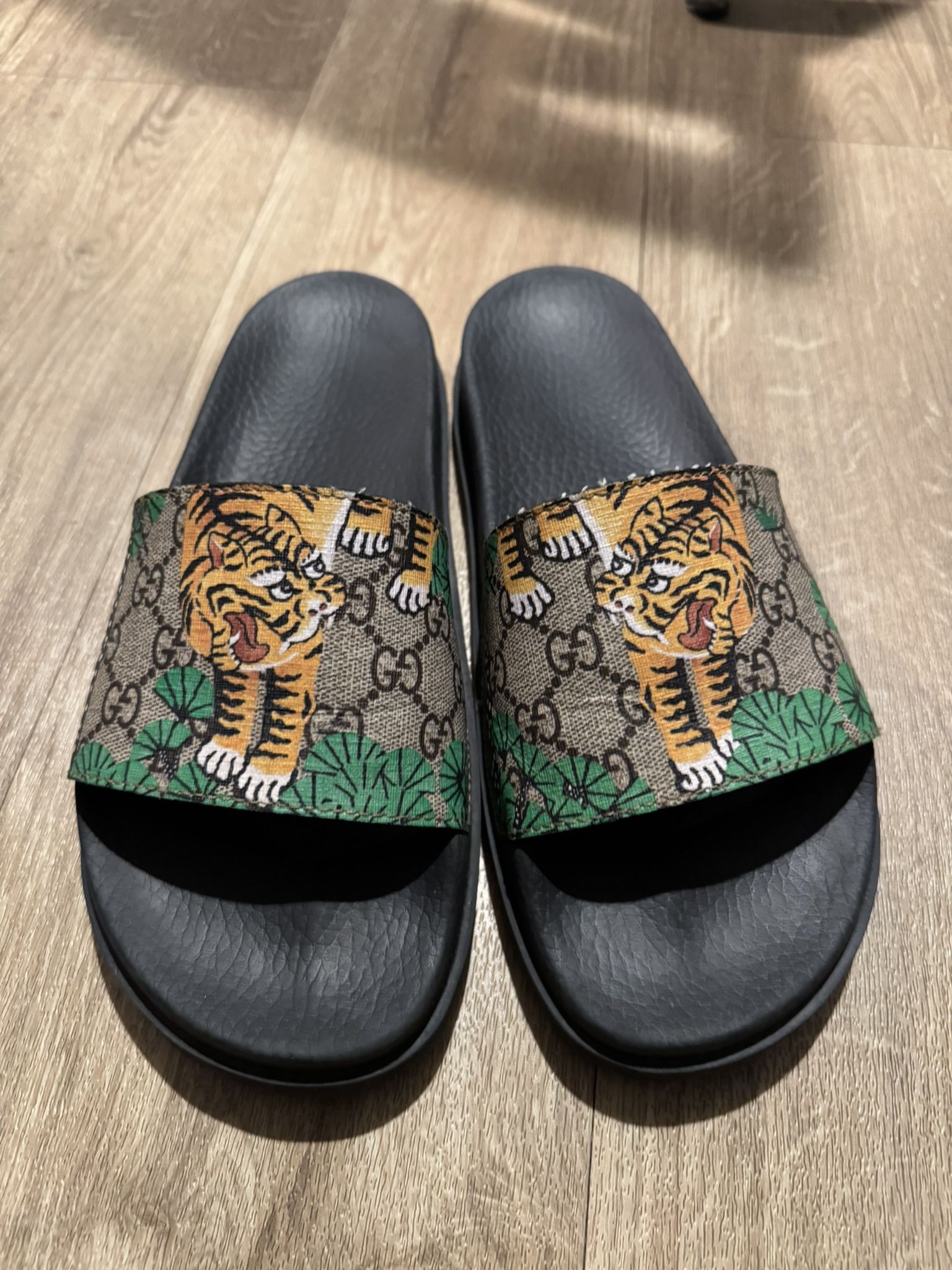 Gucci Men’s Bengal Tiger Size 9 Retired