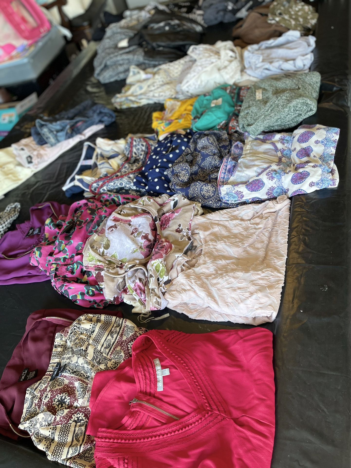 ⭐️Name Brand Womens Clothes⭐️