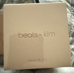 Kim Beats Buds 