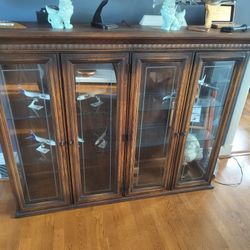 Free Sideboard With Matching China Cabinet 