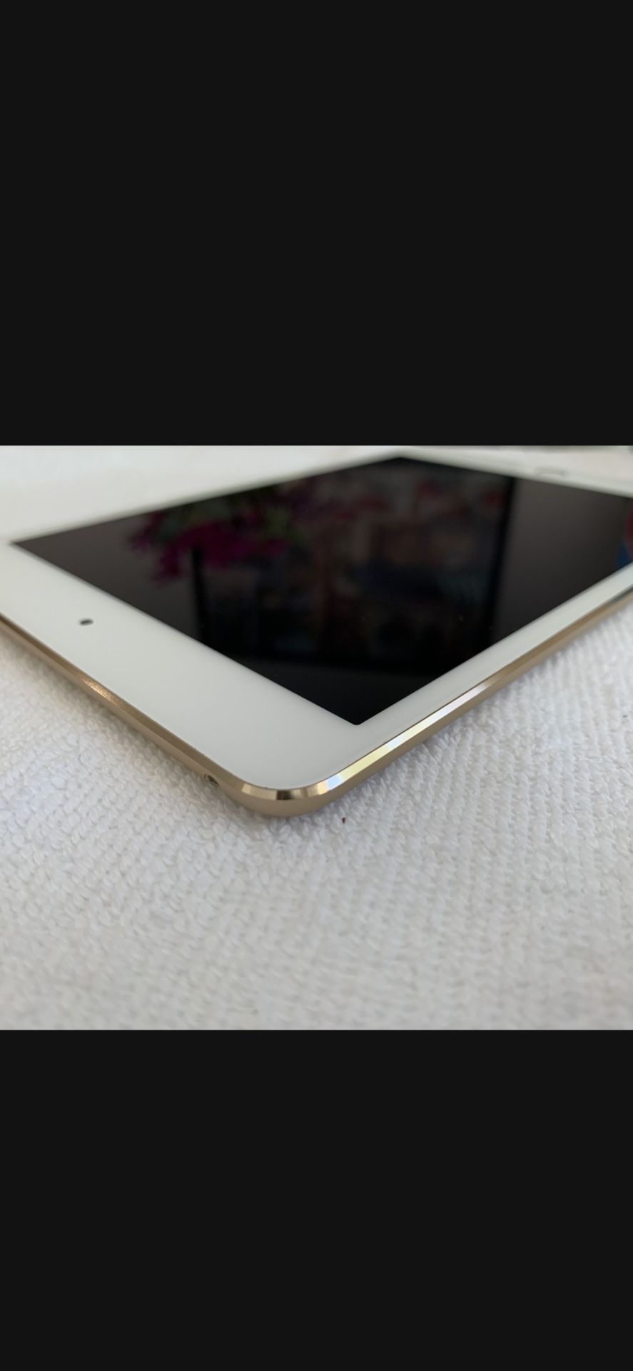 Mint Rose Gold  Ipad Mini 4 - 128gb. Private Seller!