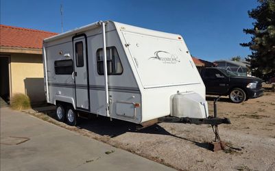 2000 Forest River Shamrock 19ft