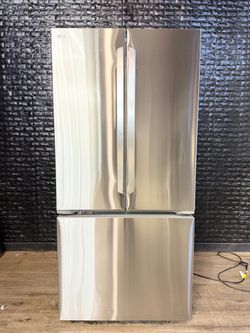LG 33" REFRIGERATOR w/WARRANTY! R2987A
