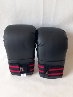 Dynamics kids martial arts kickboxing gloves