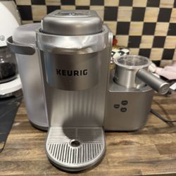 Keurig With Coffee Maker - Great Condition 