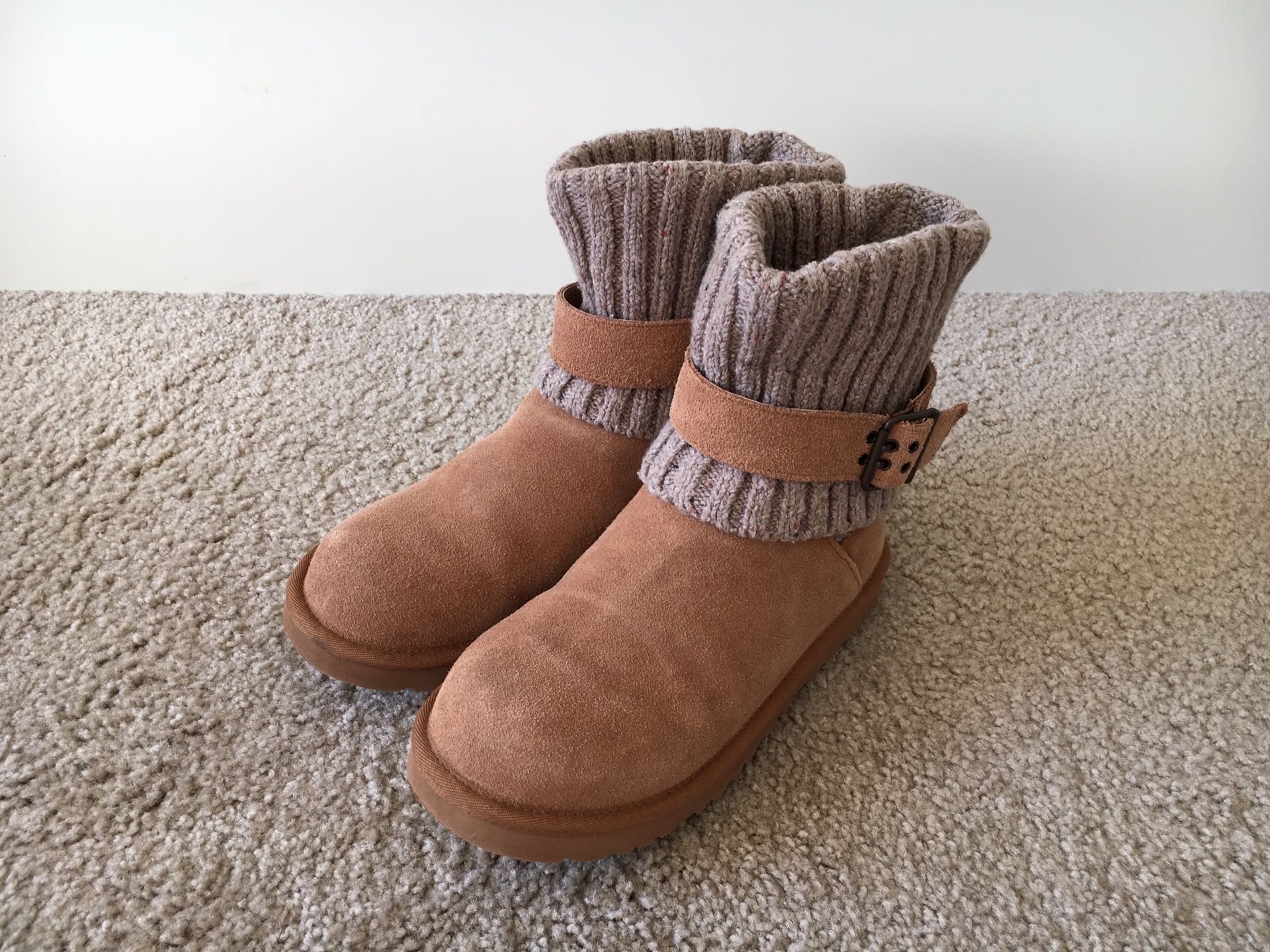 UGG Women's Cambridge Boot Chestnut, Size 7