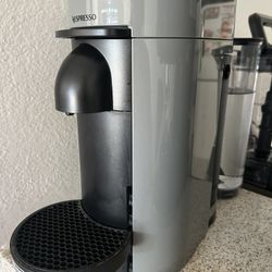 Nesspresso DeLonghi Edition