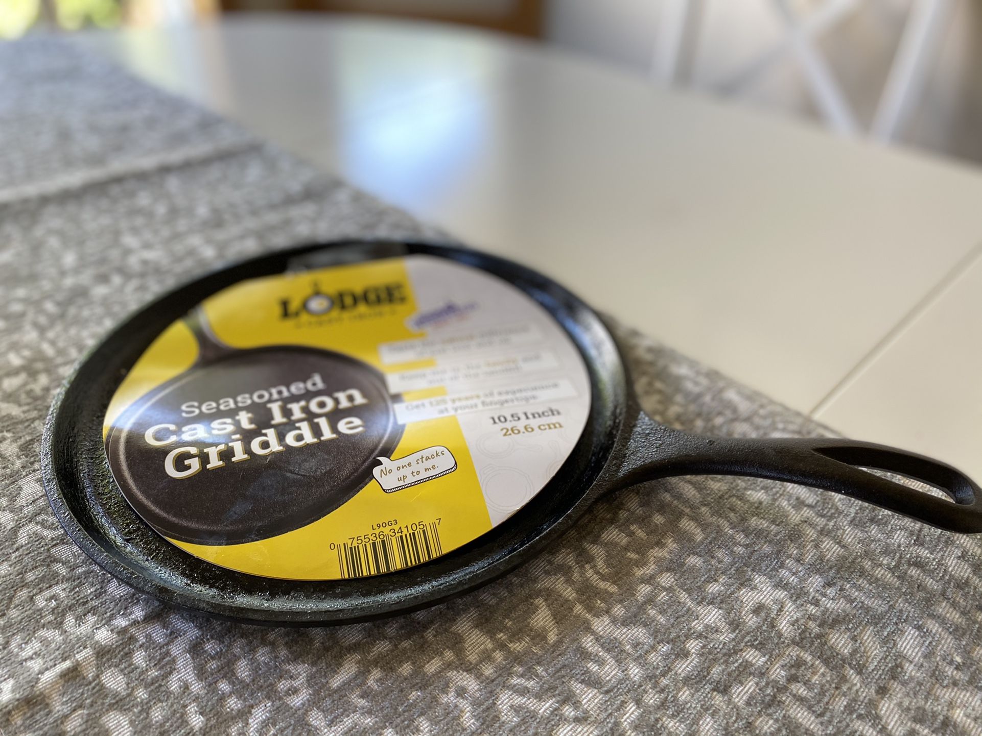 Lodge seasoned cast iron griddle 10 1/2 inches