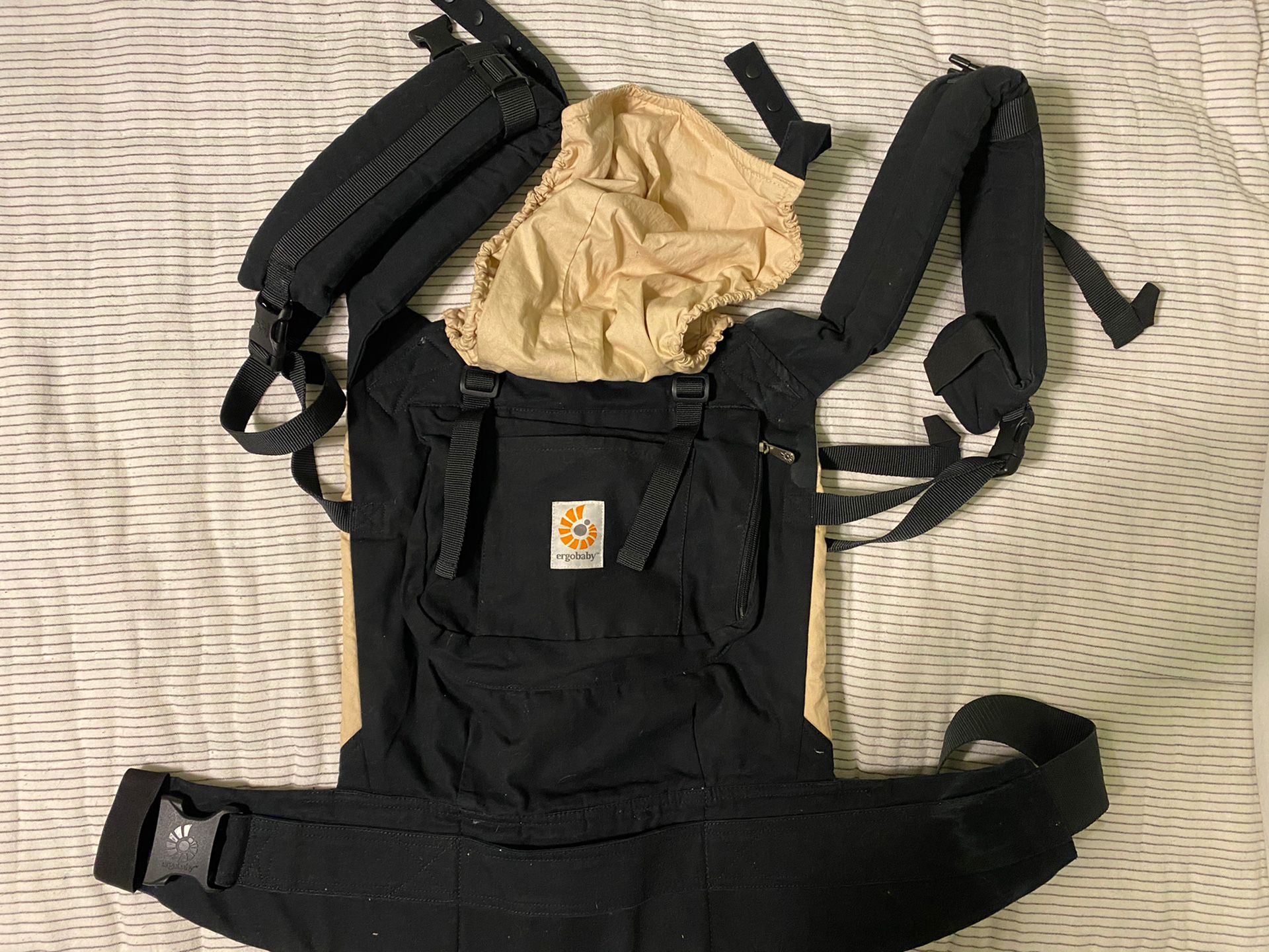 Ergo baby carrier