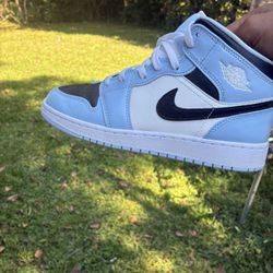  Nike Air Jordan 1 Mid Ice Blue Size 6 Kids 