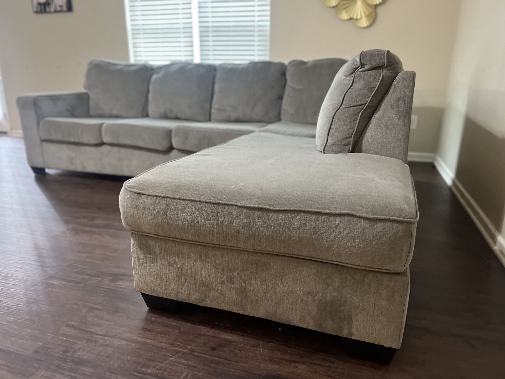 Gray Fabric Sectional (Free Delivery!)
