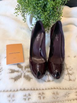Tacones de mujer usados tiene leves detalles en la suela como se aprecia en la foto son talla 39 por $480