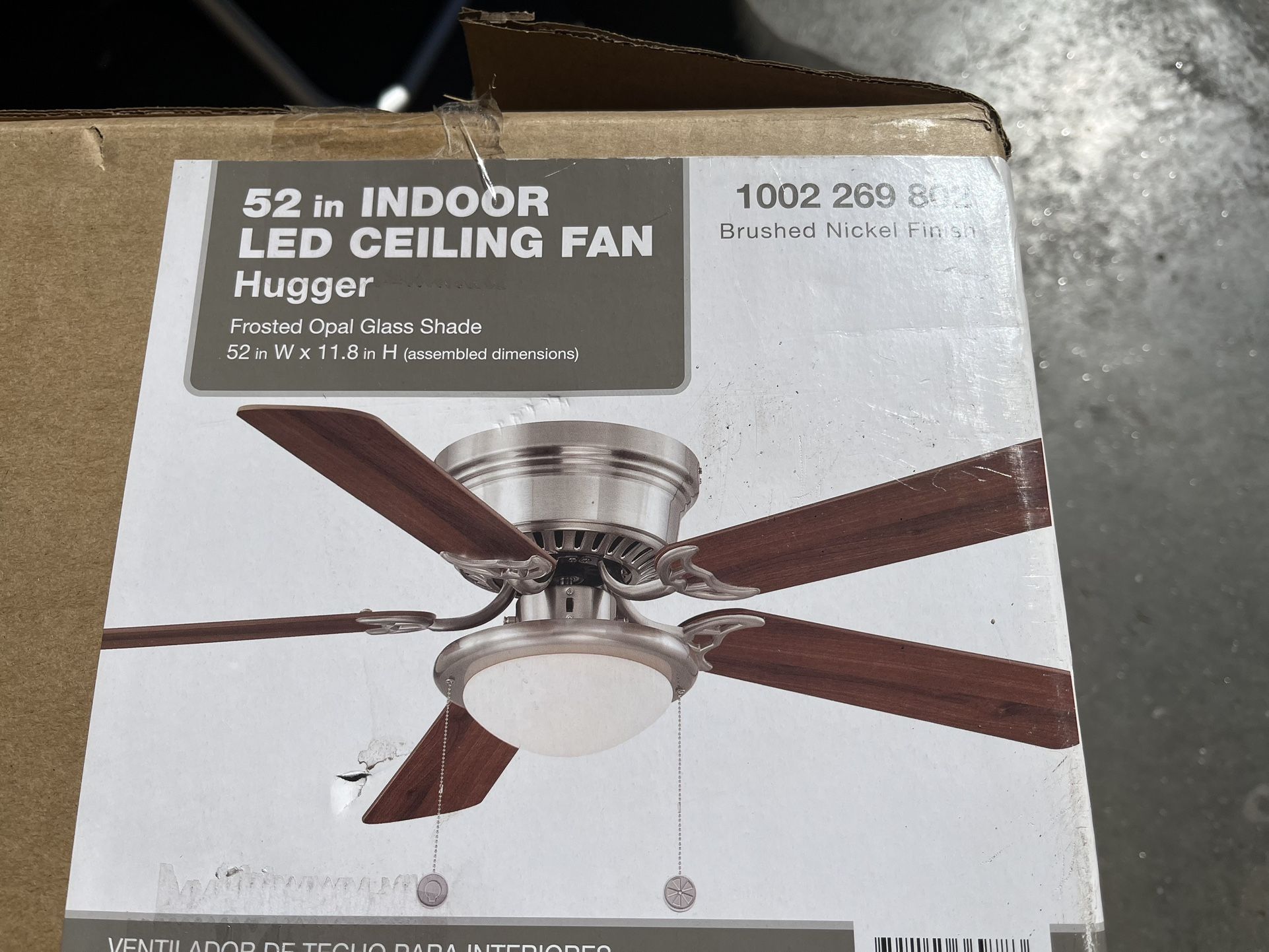 52 INCH CEILING FAN With LIGHT