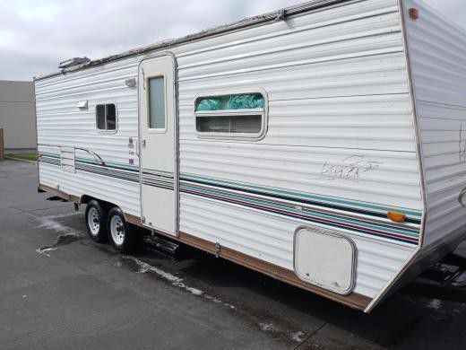 05 Skyline layton camper read full ad its a old one not a 2020