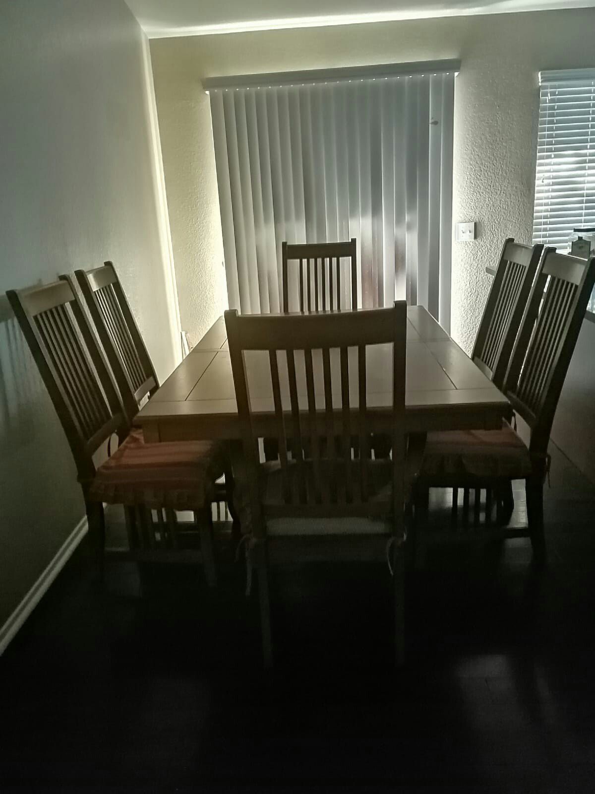 KITCHEN TABLE 6 CHAIRS