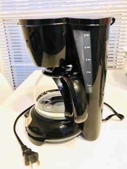 Mr. Coffee 12 Cup Coffee Maker for Sale in Chicago, IL - OfferUp