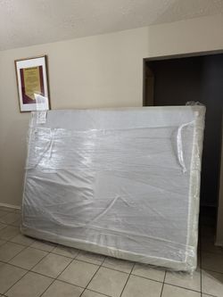NEW QUEEN SIZE MATTRESS