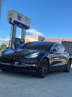 2018 Tesla Model 3 Long Range AWD | 56K Miles | EAP | Black &White | Clean Title