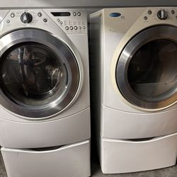 Whirlpool Front Loading Washer & Dryer Combo 