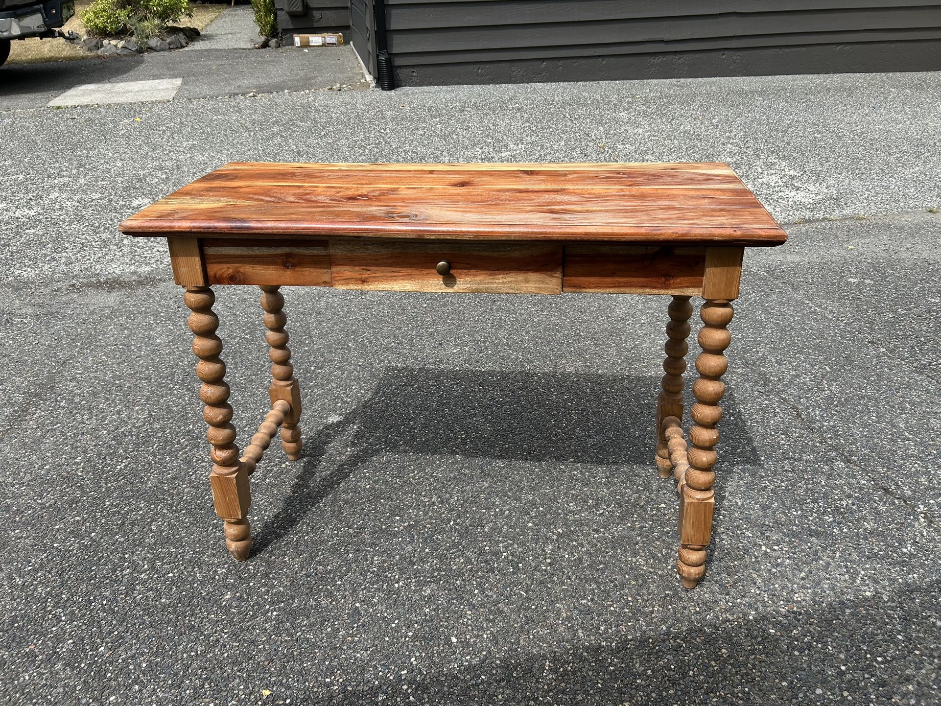 PENDING PICK UP WED PM Entryway Table/ Desk