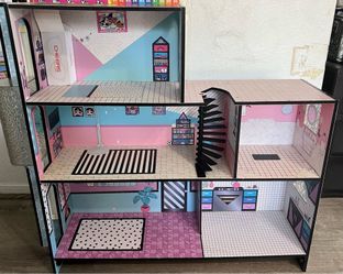 Doll house