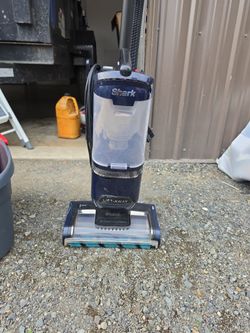 Shark Lift-Away Upright Vacuum