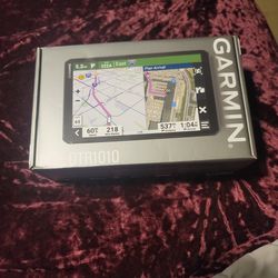 Garmin DEZL OTR1010 GPS TRUCK NAVIGATOR 