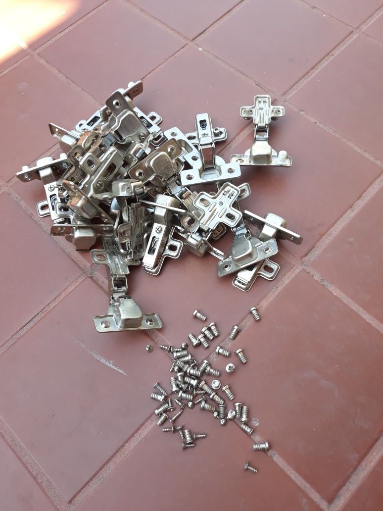 21 inches kitchen cabinets 21 Hunters kitchen cabinet with screws