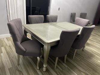 Dinning Table