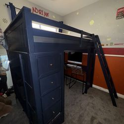 Full size loft bed