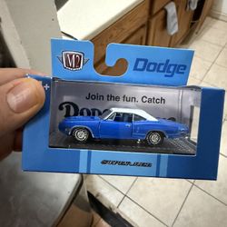 M2 Machines 1970 Dodge Super Bee 383 Chase Blue