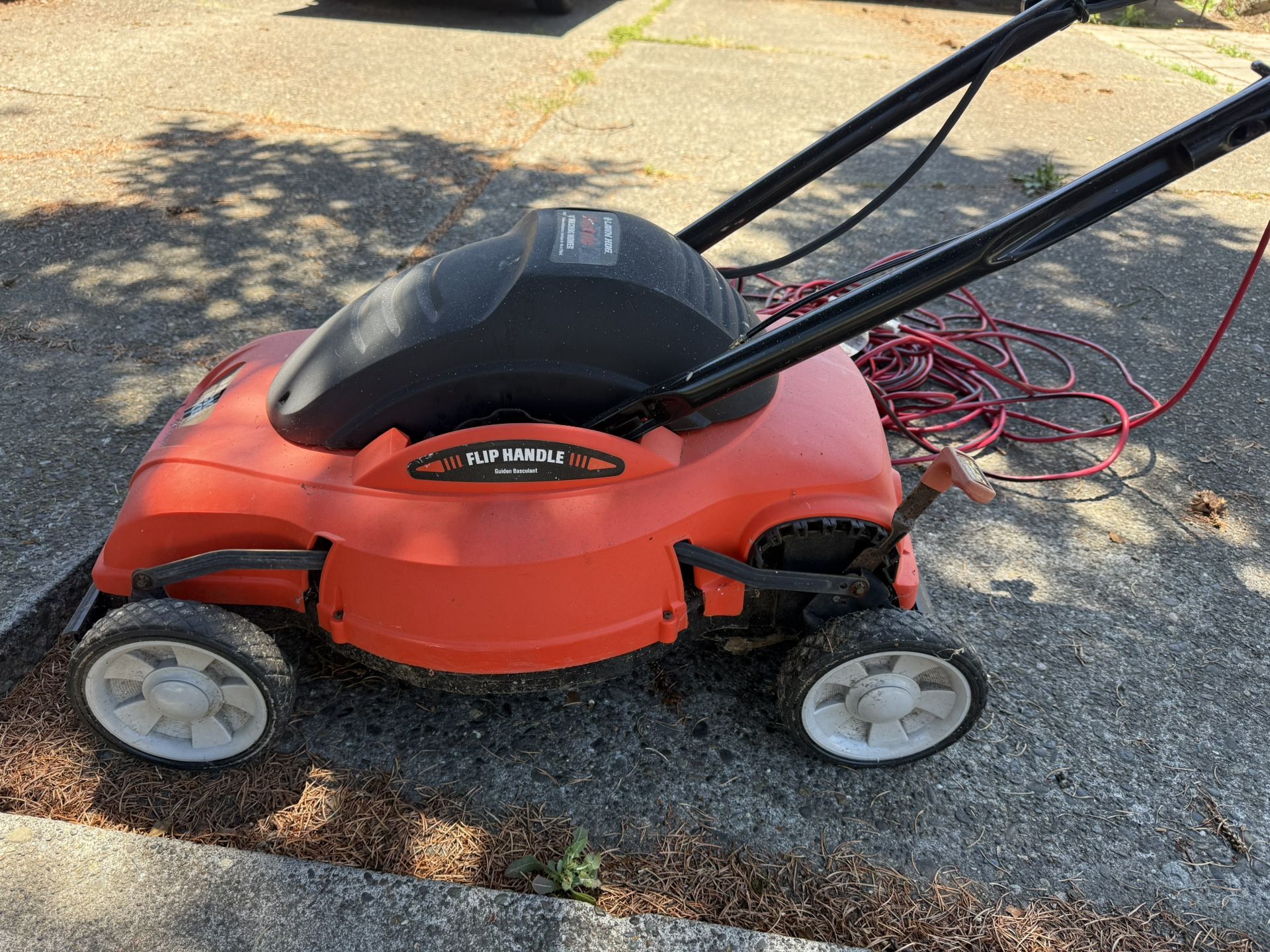 Black & Decker Electric Lawn Mower 
