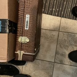 Tourtek, Hard She’ll Guitar Case 