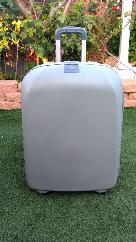 Large Hard Case With Multi-directional double spinner wheels