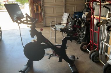 Peloton Excercise Bike