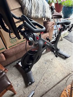 Peloton Bike w/monitor