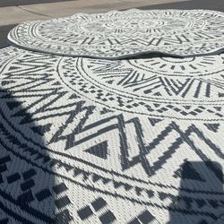 Outdoor Round Rugs
