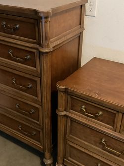 Thomasville Dresser Set
