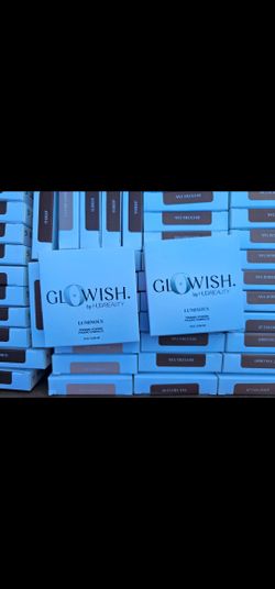 GloWish Luminous Pressed Powder