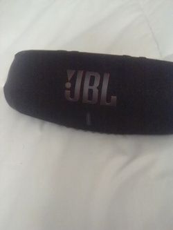 JBL charge 5